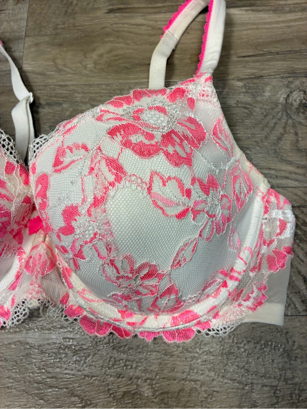 Victoria Secret Floral Lace Lined Demi Bra - Picture 3 of 11